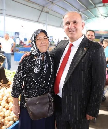 İncirliova Belediye Başkanı Kaya, pazar esnafı ve vatandaşlarla buluştu