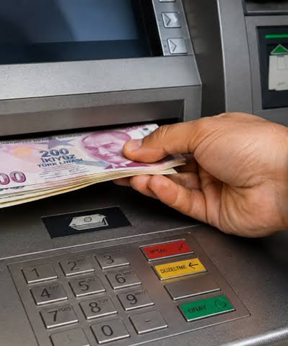 ATM’den para çekerken bu detaya dikkat: Kartın önce verilmesinin nedeni ortaya çıktı