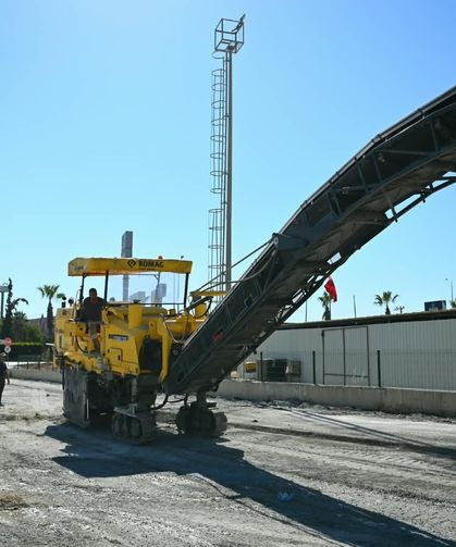 Kuşadası Belediyesi'nde üstyapı yatırımları hız kesmiyor