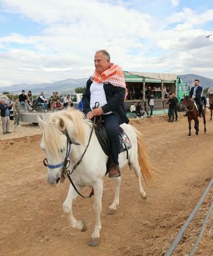 Başkan Büyükyapıcı, ata bindi