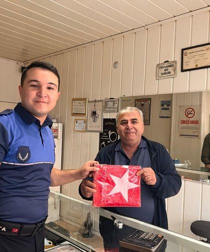 Bozdoğan Belediyesi’nden ev ve iş yerlerine Türk Bayrağı