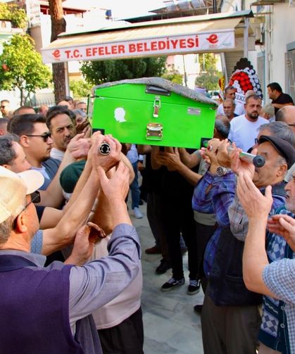 Fadime Akbal gözyaşlarıyla toprağa verildi.
