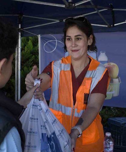 Kuşadası’nda bin 400 çocuğa her hafta beslenme desteği