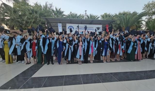 ADÜ Atça ve Yenipazar MYO'da mezuniyet sevinci