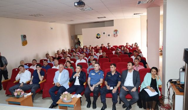 Karacasu’da İlçe Afet Müdahale Planı Eğitimi Toplantısı gerçekleştirildi