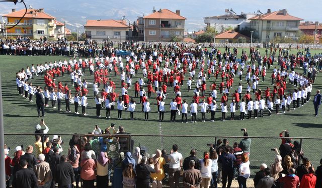 Karacasu'da Cumhuriyet Bayramı coşkusu yaşandı