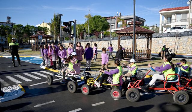 Hem trafik kurallarını öğrendiler hem de eğlendiler