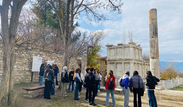 ADÜ'lü öğrenciler Karacasu'yu keşfetti