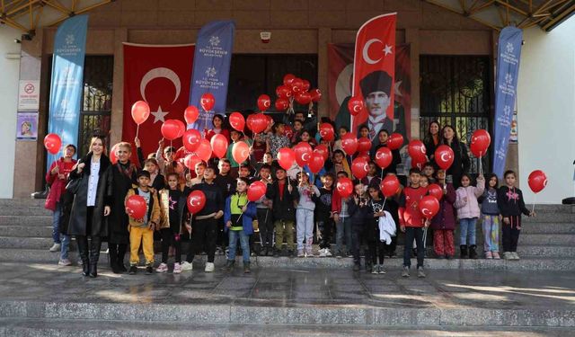 Başkan Çerçioğlu, Aydınlı çocukları tiyatro ile buluşturdu