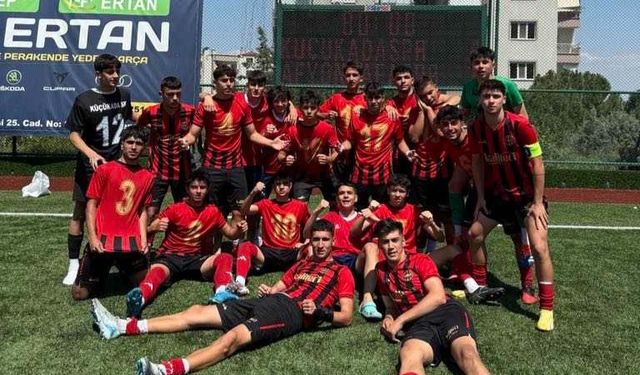 Küçükada Spor'lu gençler yeşil sahaya yine iddialı giriyor