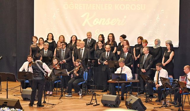 Sanatla büyüyen nesiller Efeler’de buluştu