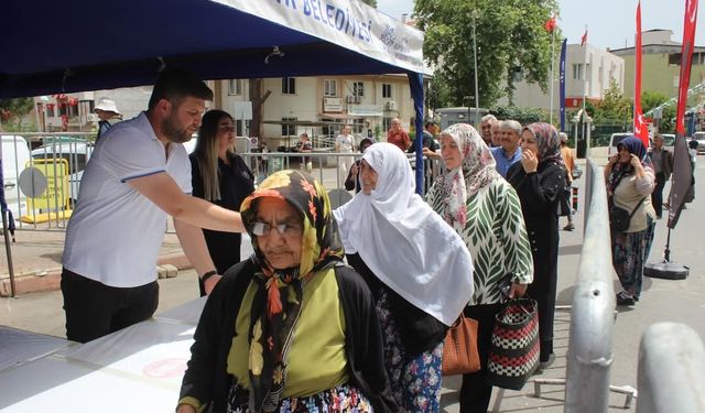 Aydın BŞB Sultanhisar ve Buharkent'te yazlık fide dağıttı