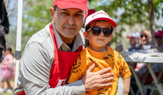 Başkan Günel 1 Mayıs pikniğinde çalışanlarla buluştu