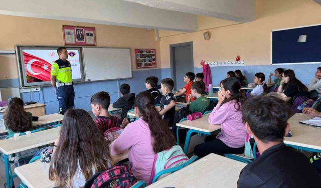 Didim ve Bozdoğan’da öğrencilere trafik kuralları anlatıldı