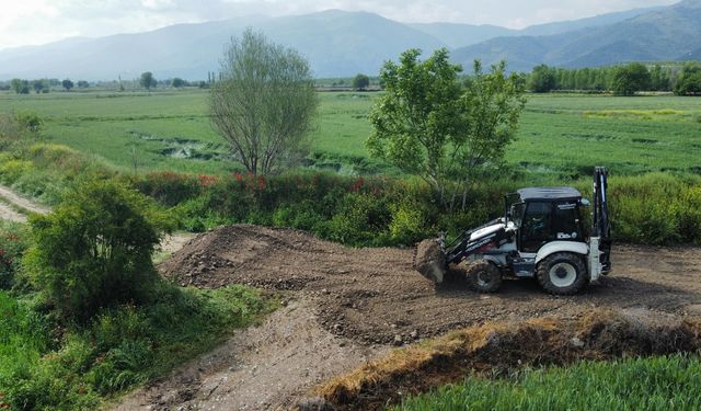 Bozdoğan Belediyesi’nden Çiftçiye Destek