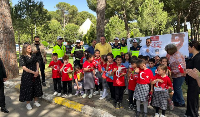Nazilli'de minik trafik dedektifleri yetişiyor