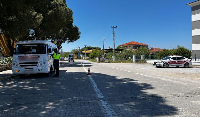 Sivil jandarma yolcu gibi bindi, toplu taşıma araçlarında denetleme yaptı