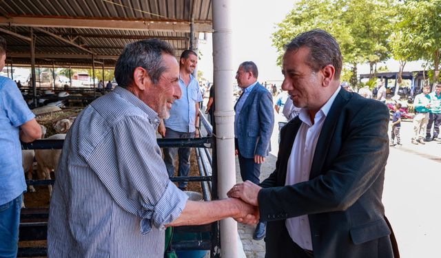 Başkan Yetişkin’den kentin en büyük hayvan pazarına ziyaret