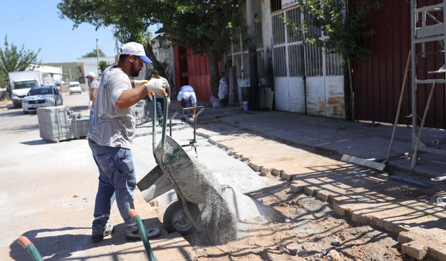 Didim Belediyesi'nden sanayide yol çalışması