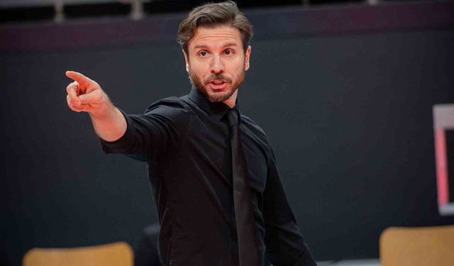 Hamurcu devler sahnesinde