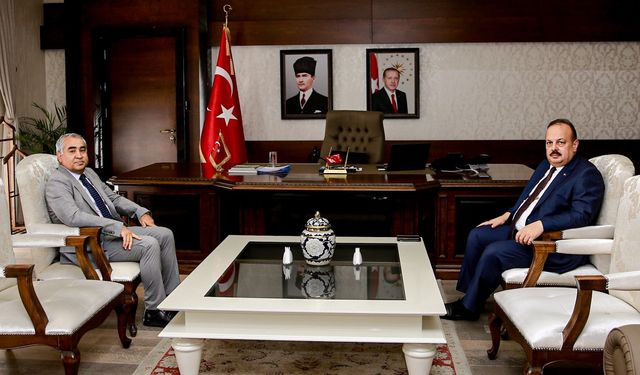 Rektör Kent’ten Vali Canbolat’a ziyaret