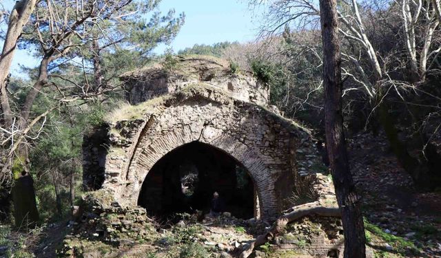 Zirveye gizlenmiş 900 yıllık manastır, doğaseverlerin rotasına girmeye devam ediyor