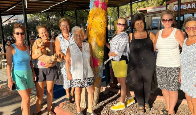 Akbük'te ağaçlar, el emeği sanatla kucaklaştı