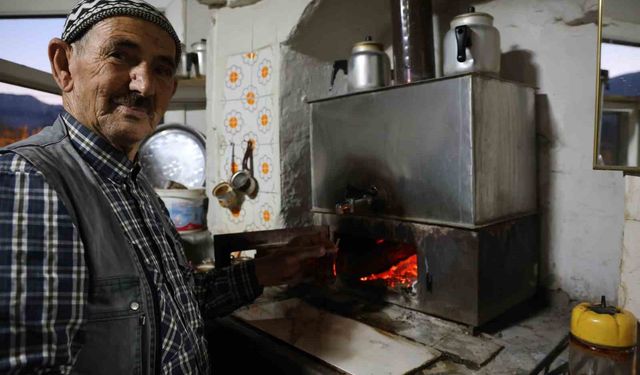 Bu köyün kıraathane kültürü bir asırdır değişmedi