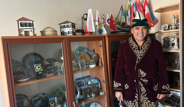 Emekli öğretmenin 35 yıllık ilginç koleksiyonu