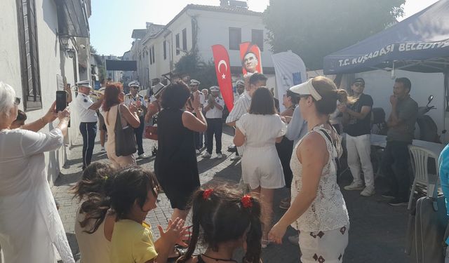 Kuşadası'nın kalbi 'İkioklu Mahallesi'nde atmaya başladı