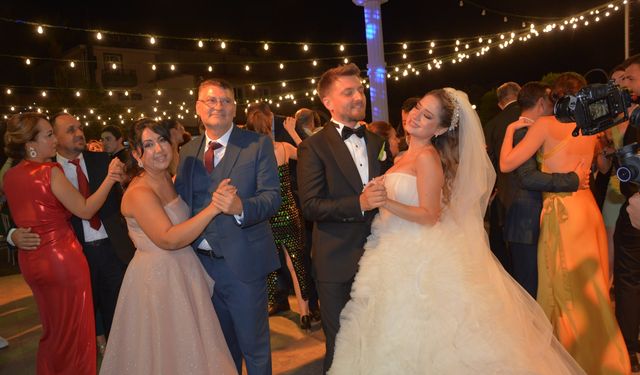 Nazilli’de dillere destan düğün: Akel ve Erdek ailelerinin en mutlu günü