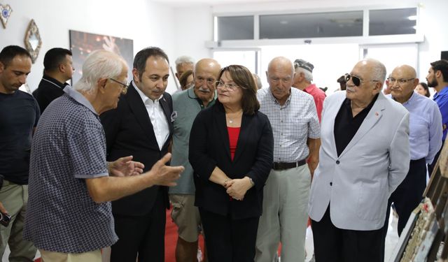 Okay Göçer’in “Dekoratif ayna seramik, cam mozaik” sergisi açıldı