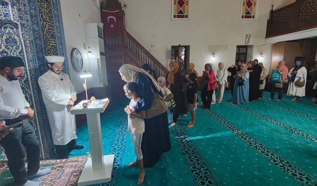 ''Sakal-ı Şerif'' Mevlid-i Nebi haftasında Kuşadası'nda ziyarete açıldı