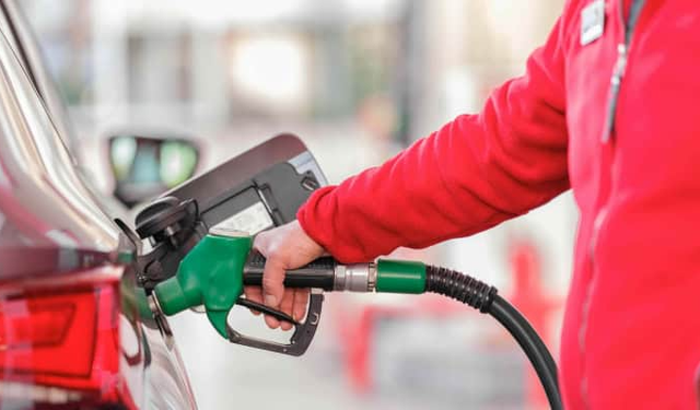 Sürücülerin dikkatine: Akaryakıta zam geldi