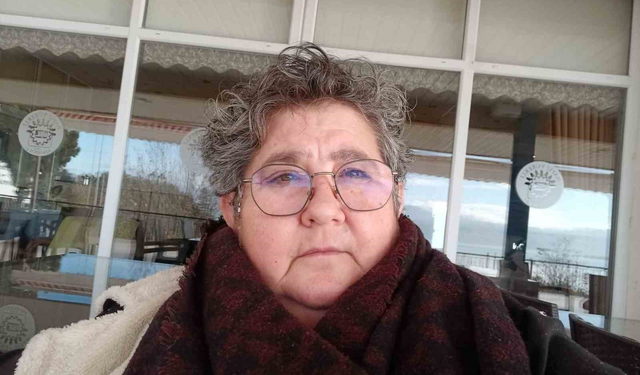 Emekli öğretim üyesi evinde ölü bulundu