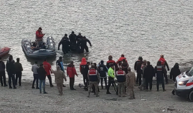 Kontrolden çıkan araç baraja uçtu 3 kişi hayatını kaybetti