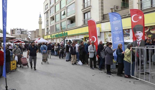 Aydın Büyükşehir, binlerce fideyi Sökeliler ile buluşturdu