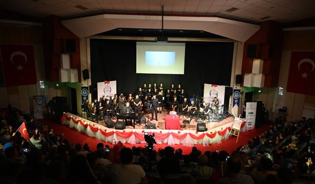 Aydın'da gençlerden sanat dolu gece