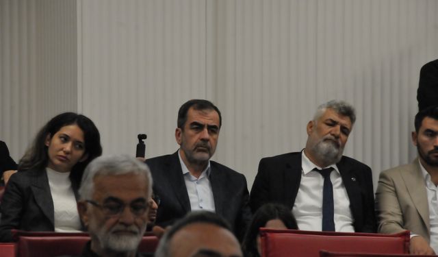 Başkan Erdem’den CHP’ye çağrı; “Hizmetlere fren olmayın”