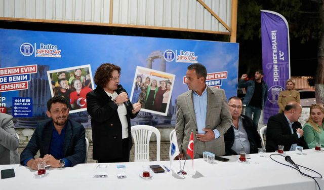Başkan Gençay son mahalle toplantısını yaptı