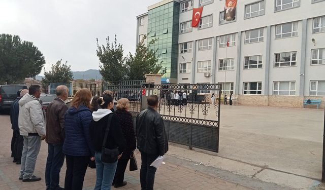 CHP Karacasu'dan Bakan Tekin'e tepki