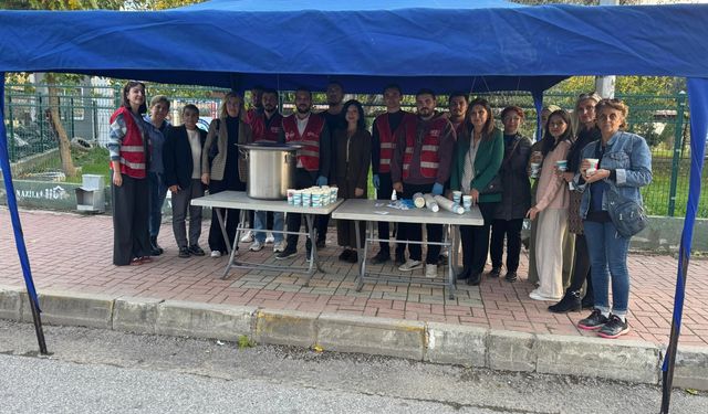 CHP'li gençlerden örnek dayanışma: 3 bin vize öğrencisi ile buluştular