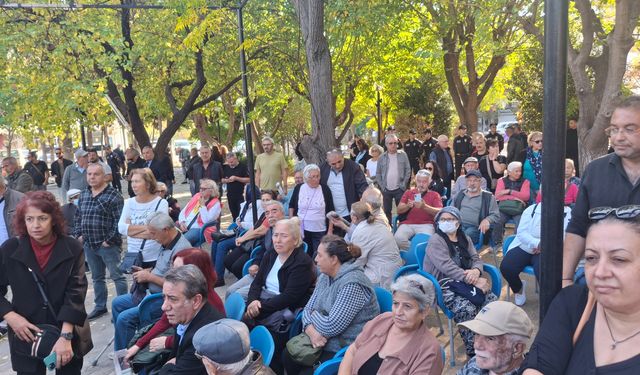 Didim’de parkın tahliyesine “oturmalı" eylem