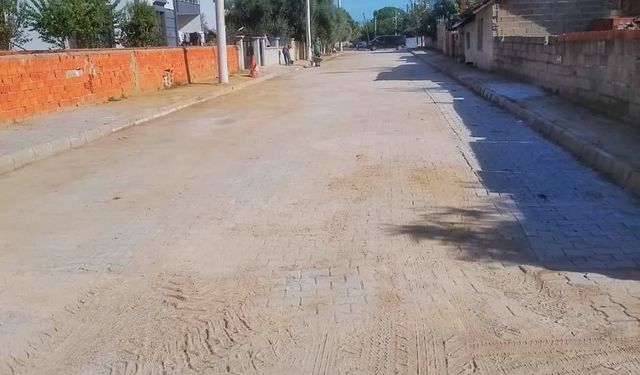 Germencik’te yol yenileme çalışmaları sürüyor