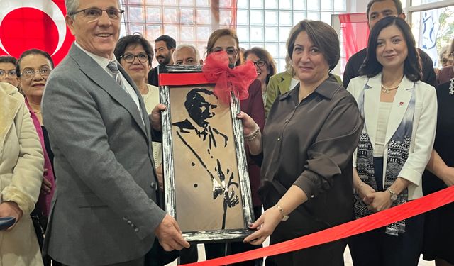 Nazilli’de “Geçmişin Yansımaları” sergisi açıldı