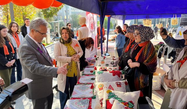 Nazilli’de kadın kursiyerlerden “Kadına Şiddete Hayır” sergisi