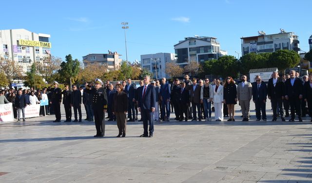 Öğretmenler Gününde Didim’de çelenk koyma töreni düzenlendi