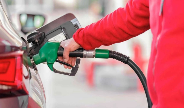 Akaryakıtta zam dalgası sürüyor: Benzine yeni artış yolda