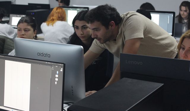 ADÜ’de InDesign eğitimi başladı