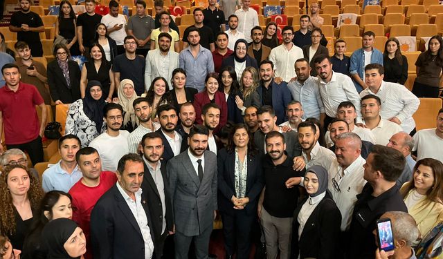 AK Gençlik Aydın ilk beşte